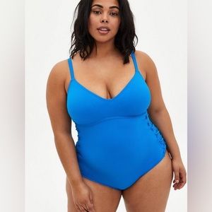Torrid Swim Blue Wireless Ribbed Scoop Back One Piece Swimsuit Size 6X NWT $100
